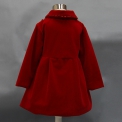 Ciemno czerwony płaszcz z kokardą dla dziewczynki