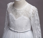 Biała suknia na komunię z koronką i kryształkowym paskiem 023