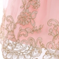 Elegancka jasno różowa sukienka dla dziewczynki z haftem