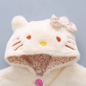 Piękna pelerynka dla dziewczynki z Hello Kitty