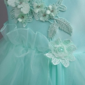 Elegancka sukienka do komunii z kwiatkami 3D