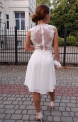 Przepiękna krótka sukienka ślubna z zdobieniem koronką