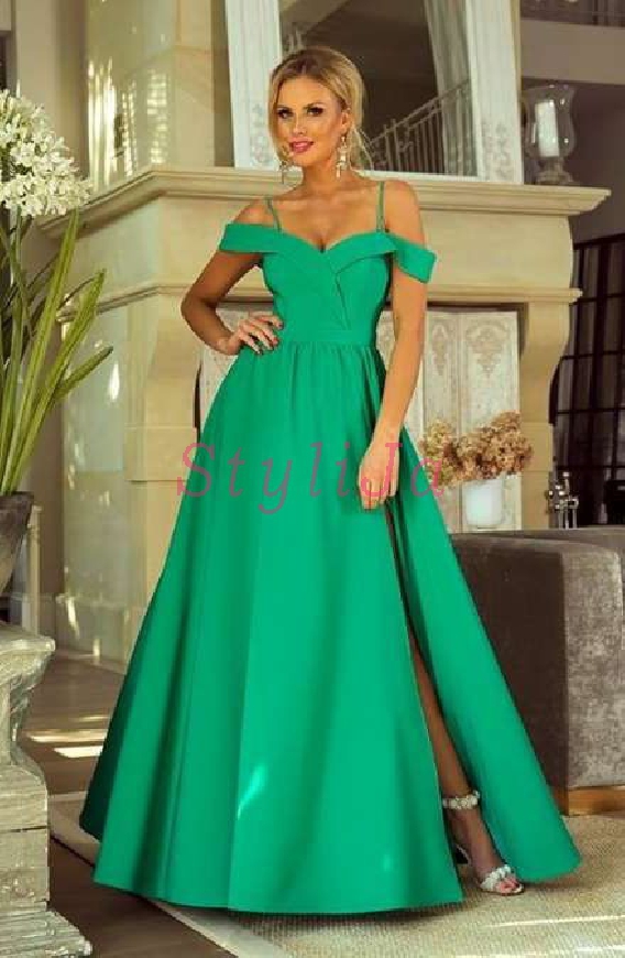 Zielona suknia wieczorowa z odsłoniętymi ramionami, Elizabeth