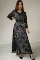 Czarna koronkowa sukienka midi w stylu Kate Middleton