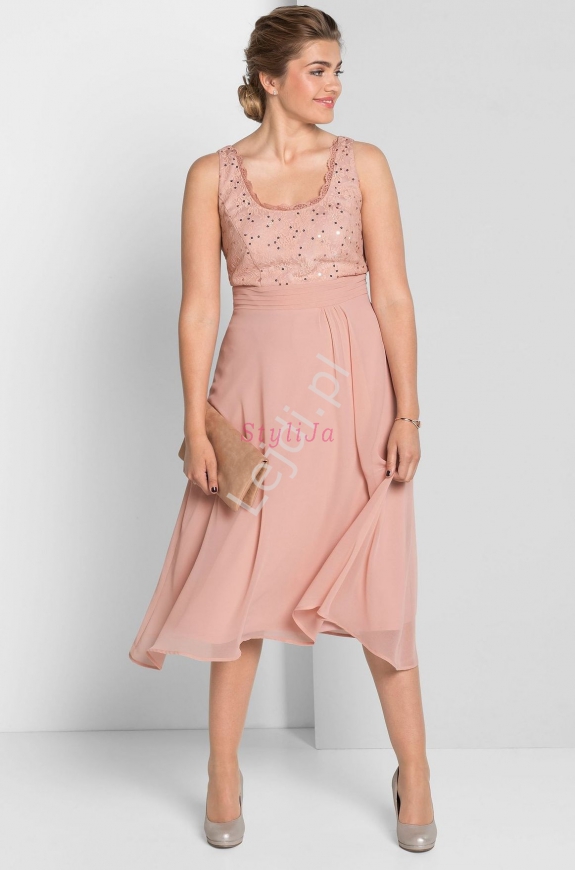 Elegancka sukienka wieczorowa w kolorze pudrowo różowym