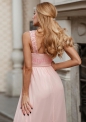 Jasno różowa sukienka wieczorowa z koronkową górą 704